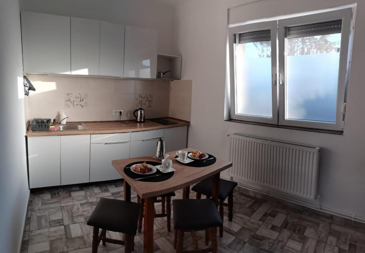 Carla'S Place Ap1 Oradea Zewnętrze zdjęcie